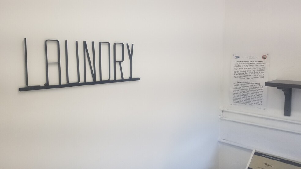 Building Photo - 1952 Madison St