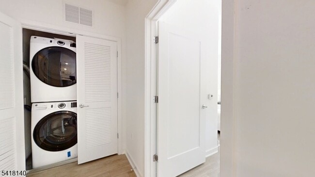 Building Photo - 1181 Morris Ave