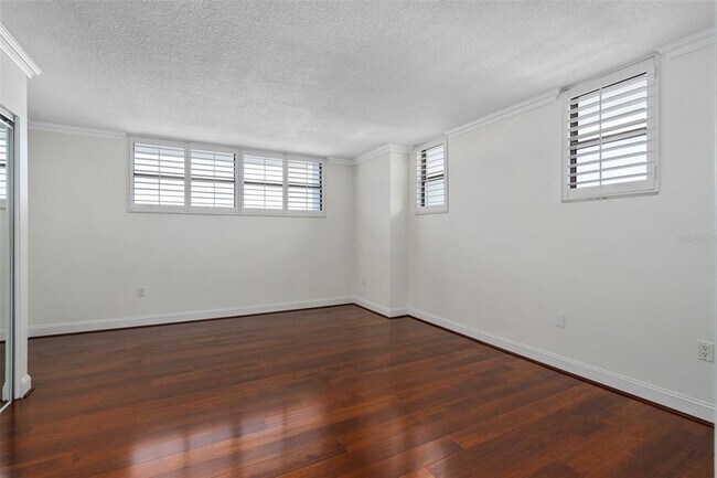 Building Photo - 1100 S Orlando Ave