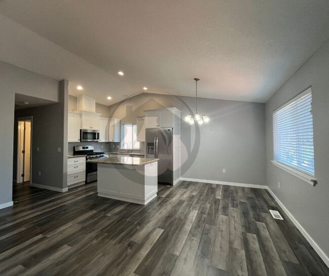 Building Photo - Single Level House- SE Salem