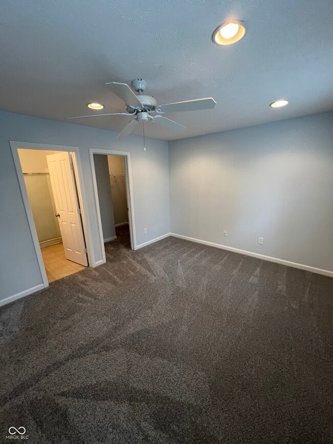 Building Photo - 9451 Glencroft Way
