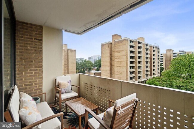 Building Photo - 429 N St SW