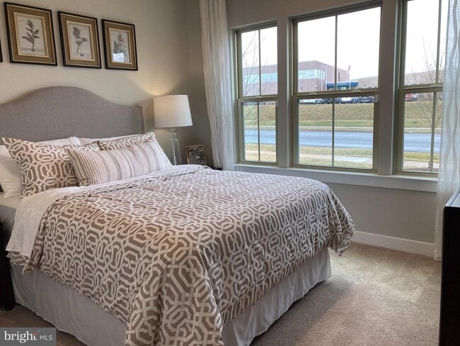 Building Photo - 7045 Eaglehead Dr