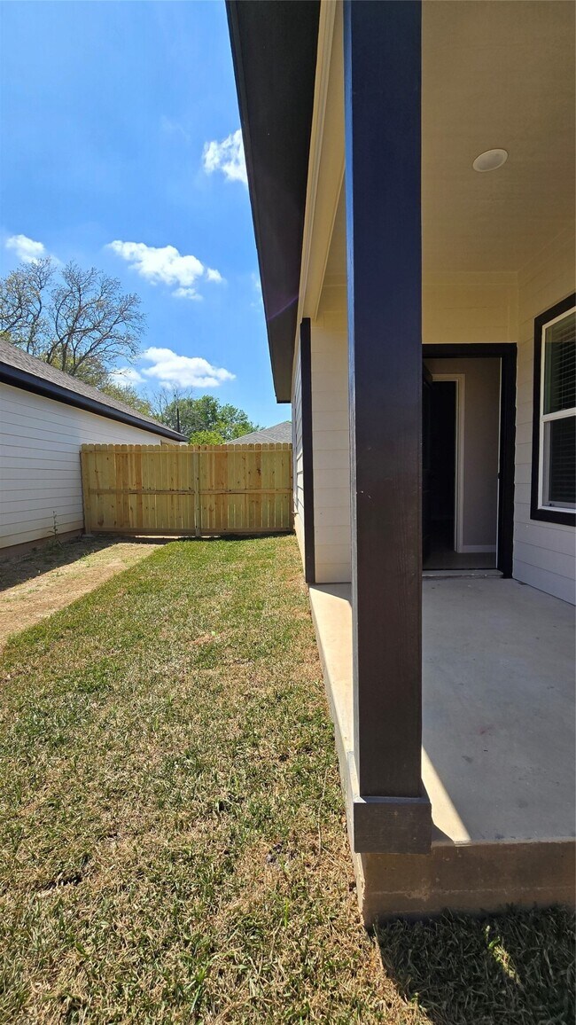 Building Photo - 531 Gordy Rd