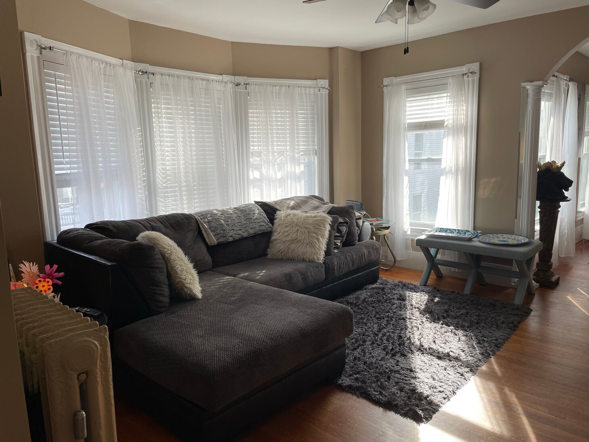 Family Room - 395 Hanover St