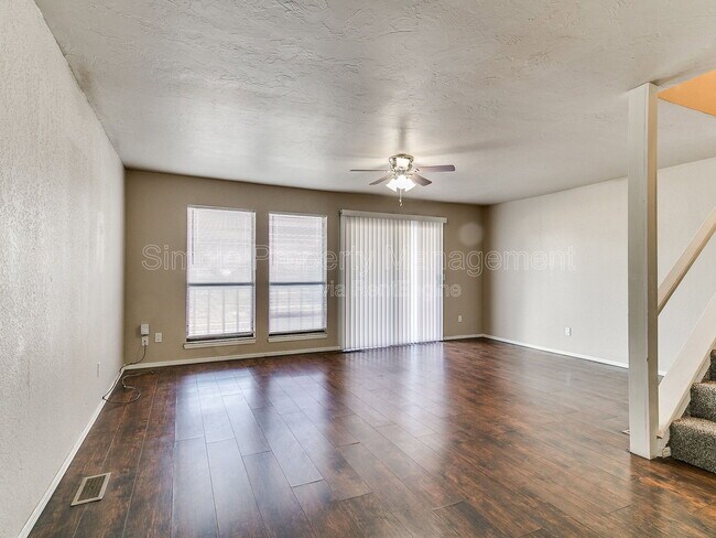 Building Photo - 10607 N MacArthur Blvd