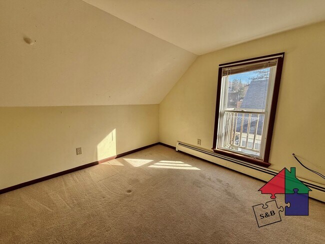 Building Photo - 63 Brook St