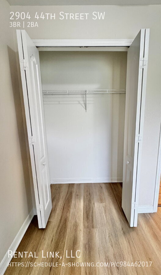 Building Photo - 2904 44th St SW