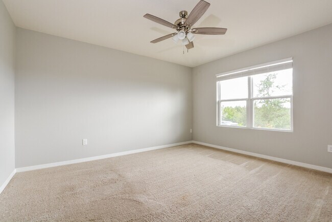 Building Photo - Bright 3-Bedroom Home in Clermont, FL