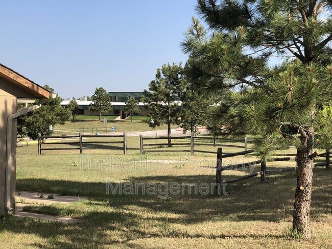 Building Photo - 17960 Bakers Farm Rd