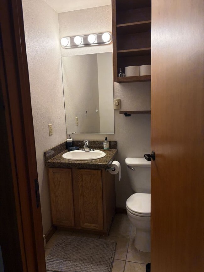 Building Photo - Pet Friendly Ponds Studio ( one pet considered)