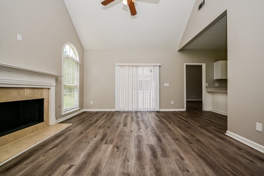 Building Photo - 1101 E Shoreview Rd