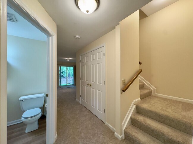 Building Photo - Charming 4 Bedroom/3.5 Bathroom Townhome in Cedarwood Estates, Pikesville, MD!