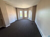 Building Photo - 51 Seyms St