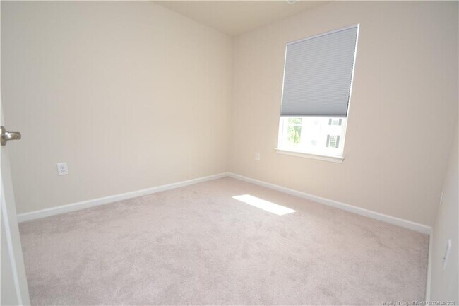 Building Photo - 1006 Romeria Dr