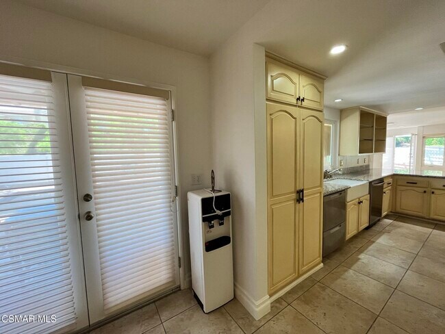 Building Photo - 29160 Oakpath Dr