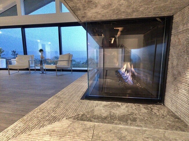 Building Photo - 16 N Stonington Rd