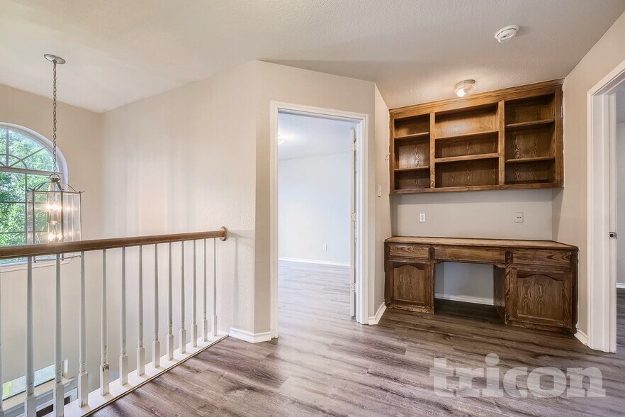 Building Photo - 9705 Gallatin Ln