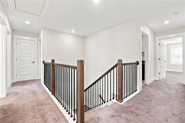 Building Photo - 901 Cedar Wing Terrace