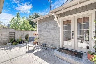 Building Photo - 715-712 Ocean View Ave