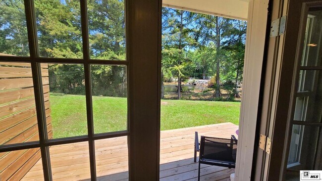 Building Photo - 923 Fortune Dr