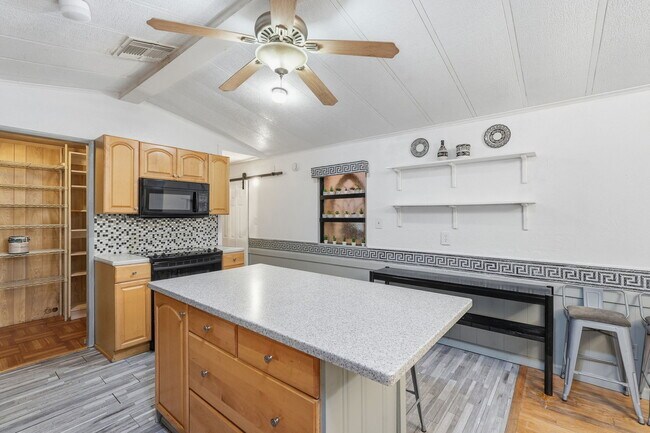 Building Photo - 2237 W Foothill St