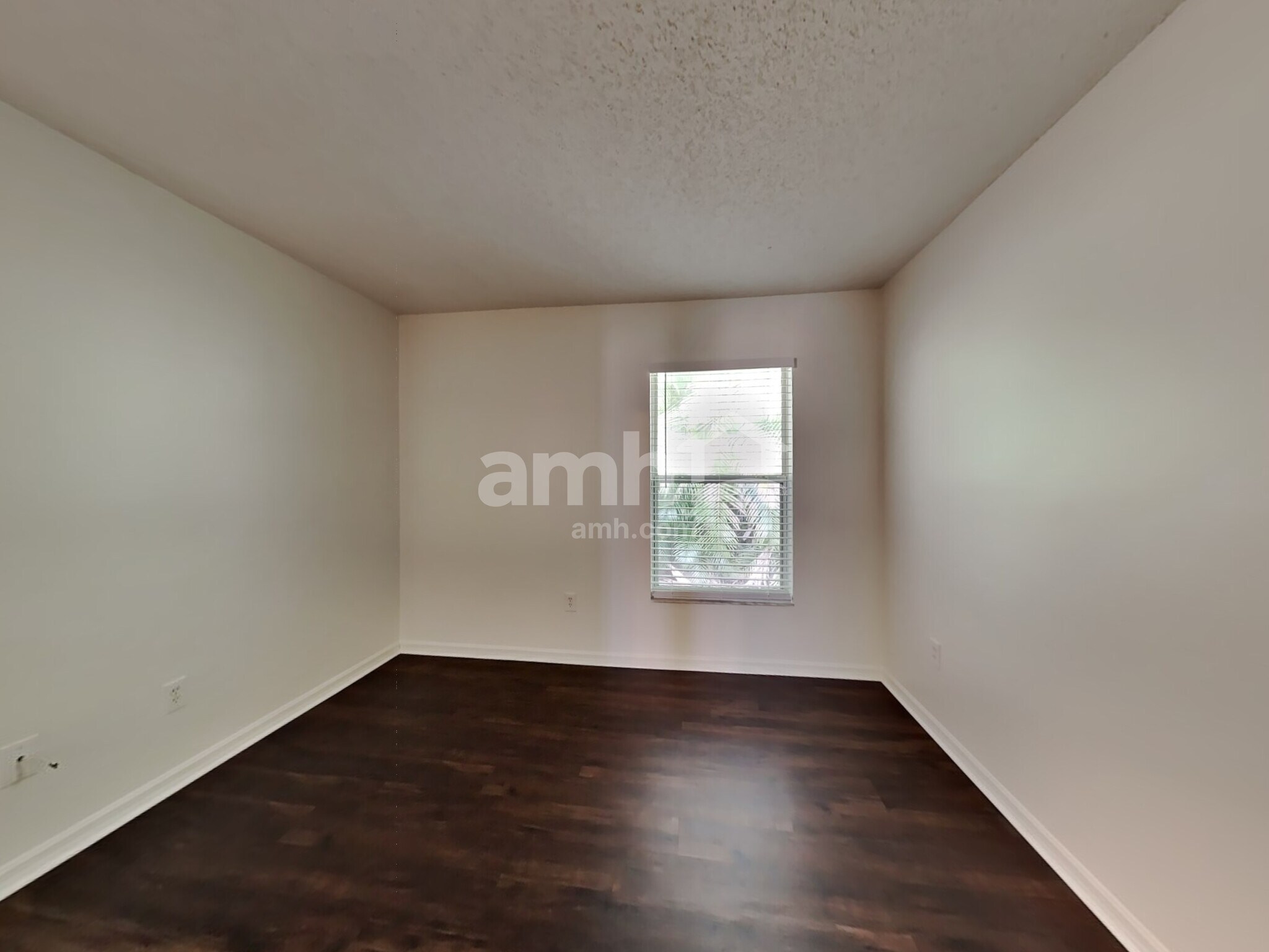 Building Photo - 1234 SW Alesio Ln