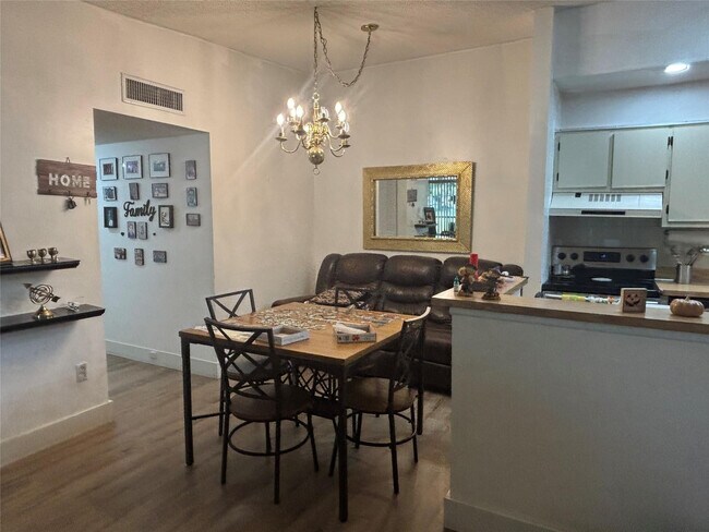 Building Photo - 10727 W Clairmont Cir