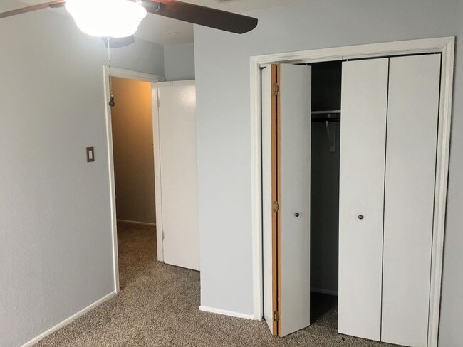 Building Photo - 2924 St Joseph St