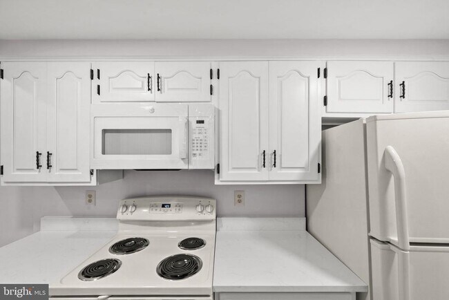 Building Photo - 6056 Morgan Ct