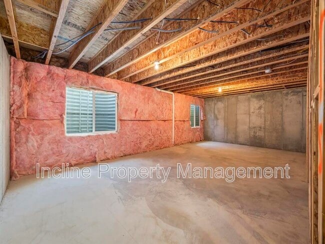 Building Photo - 401 E Corral Creek Dr