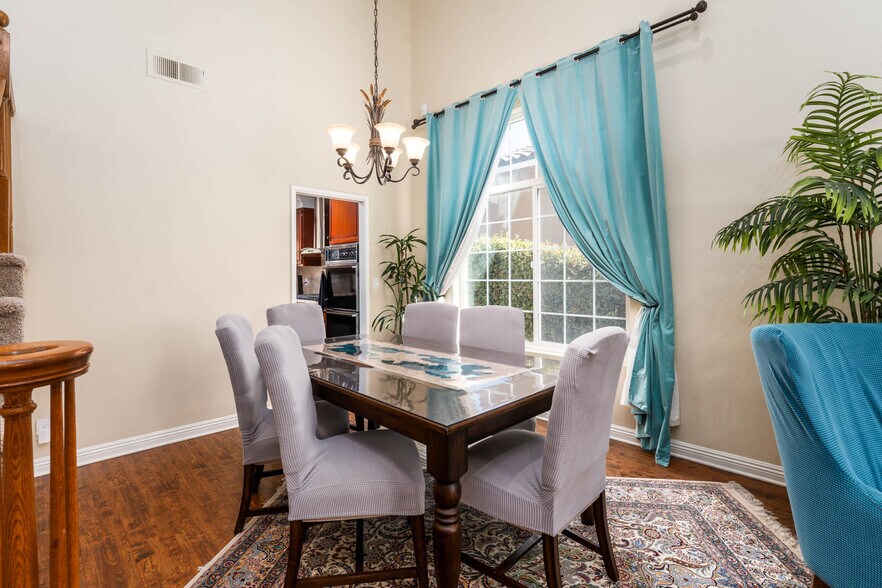 Building Photo - 2286 Willow Ave