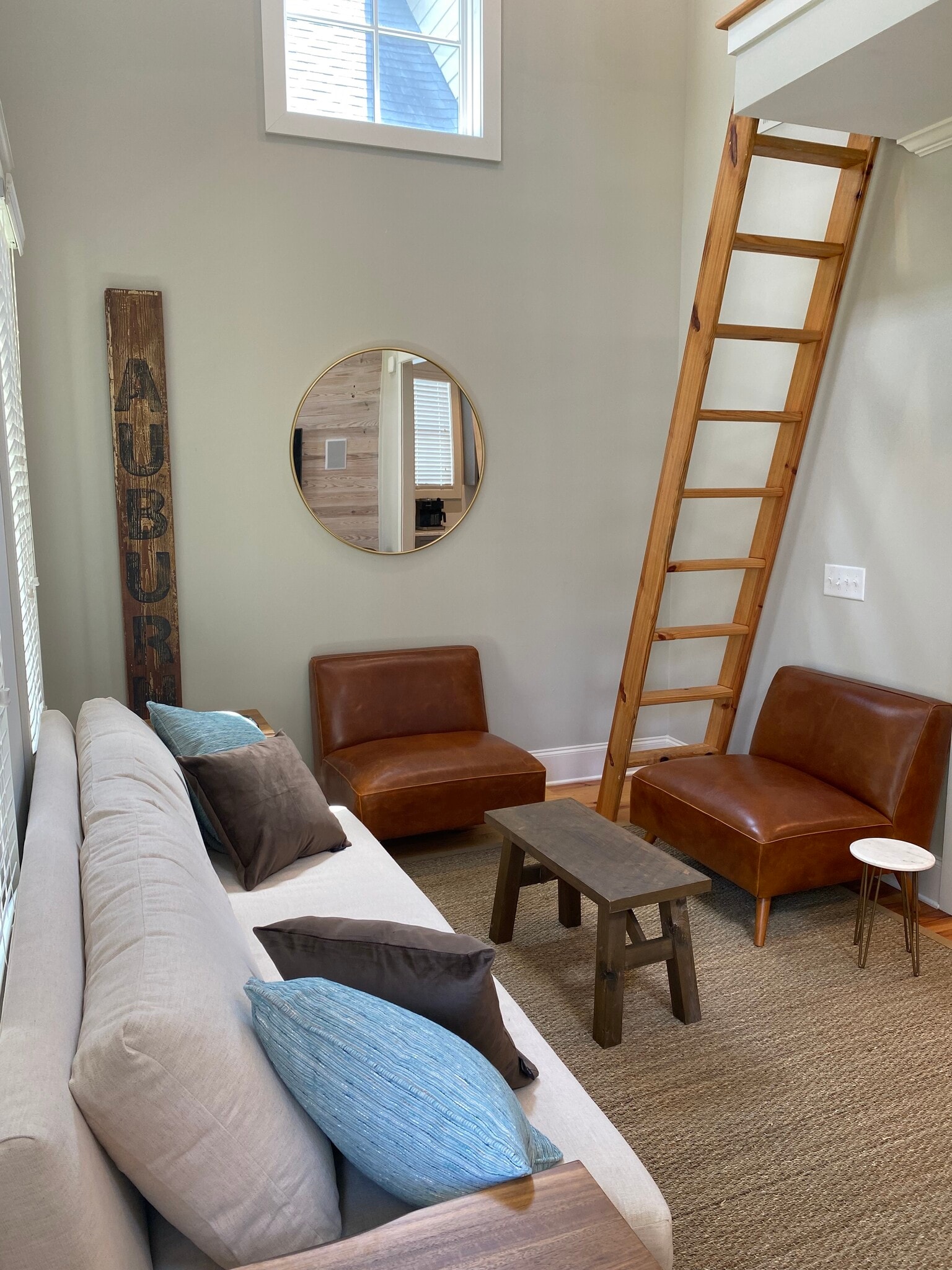 Building Photo - 415 S Gay St