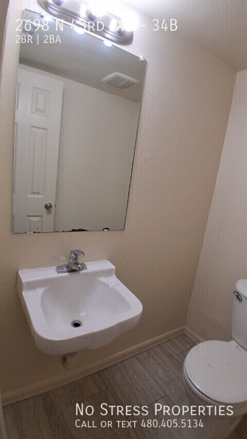 Building Photo - 2698 N 43rd Ave