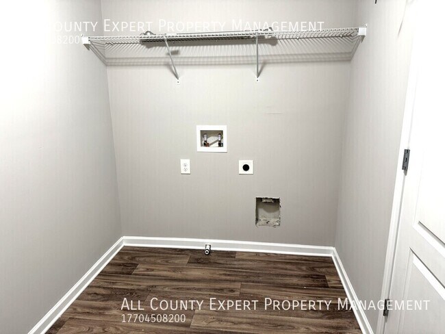 Building Photo - 157 Townview Dr