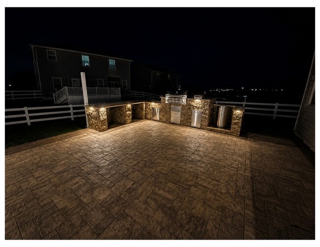 Building Photo - 805 Llanelli Dr