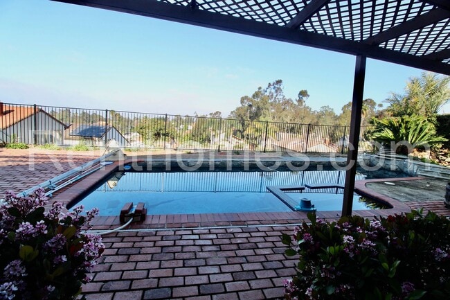 Building Photo - 10258 Grayfox Dr