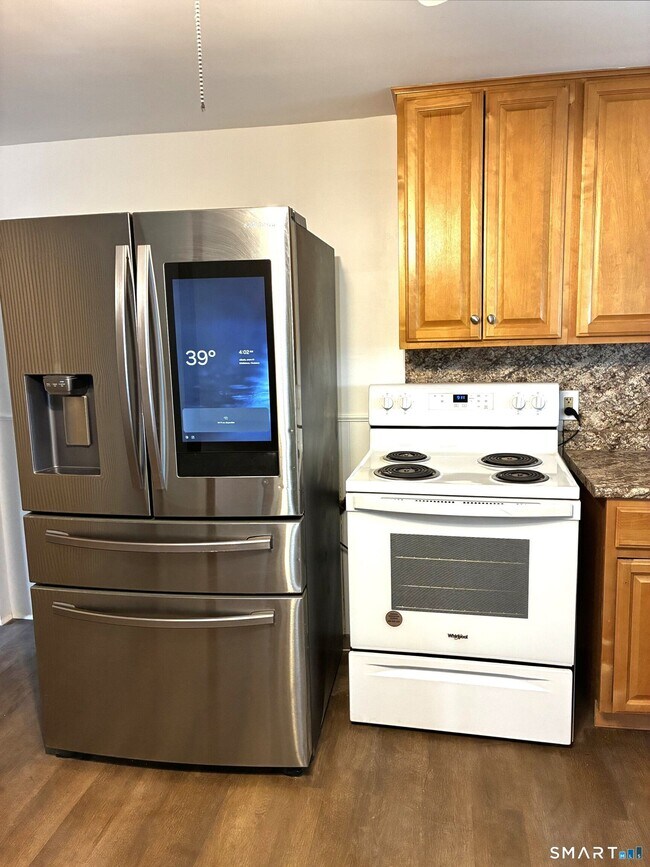 Building Photo - 177 Russell St