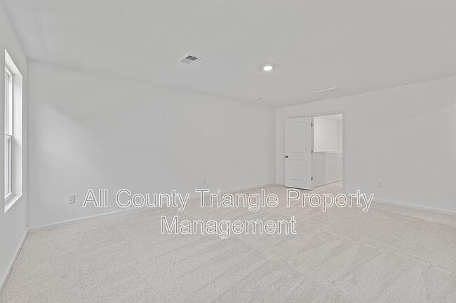 Building Photo - 3105 Vitner Dr