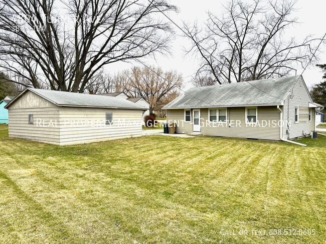 Building Photo - 4804 Turner Ave