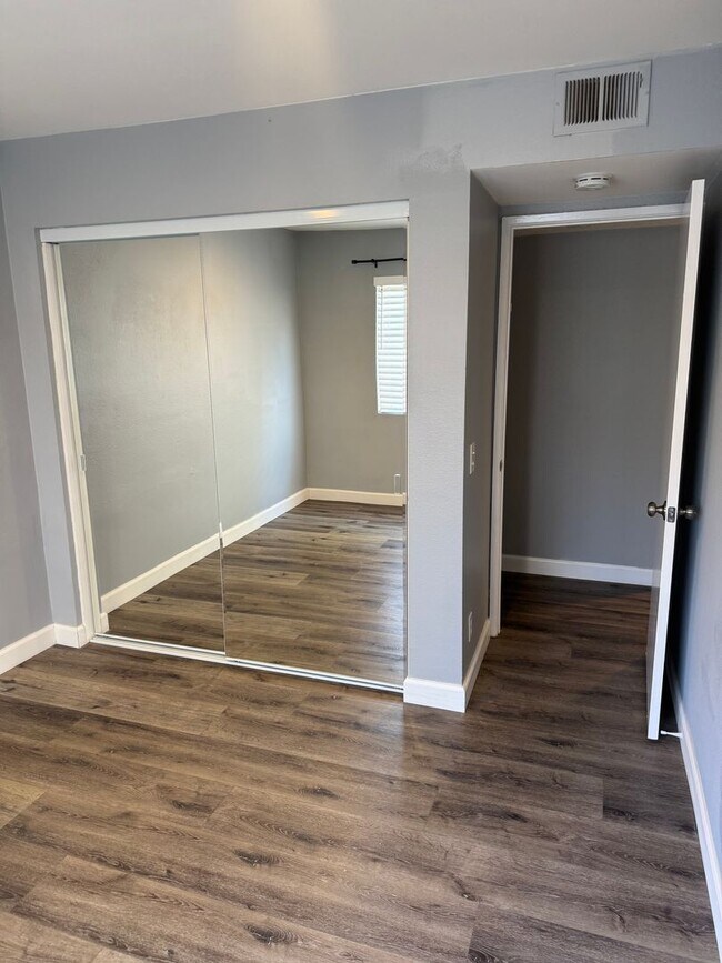 Building Photo - Great 2 Bedroom 2 bath - Villamira  Community, Laguna Niguel-In Unit Laundry Included