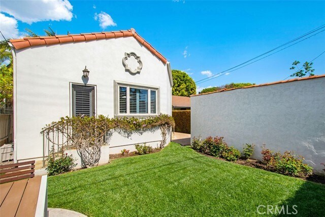 Building Photo - 8848 Ashcroft Ave