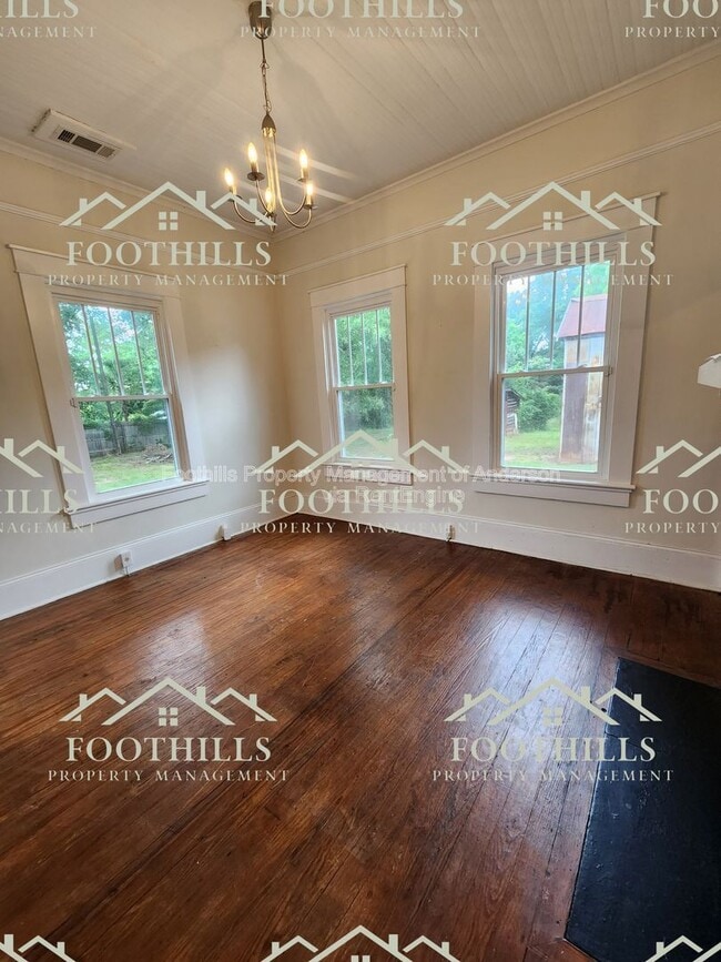 Building Photo - 1208 W Whitner St