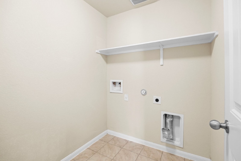 Building Photo - 5816 Roderick Dr