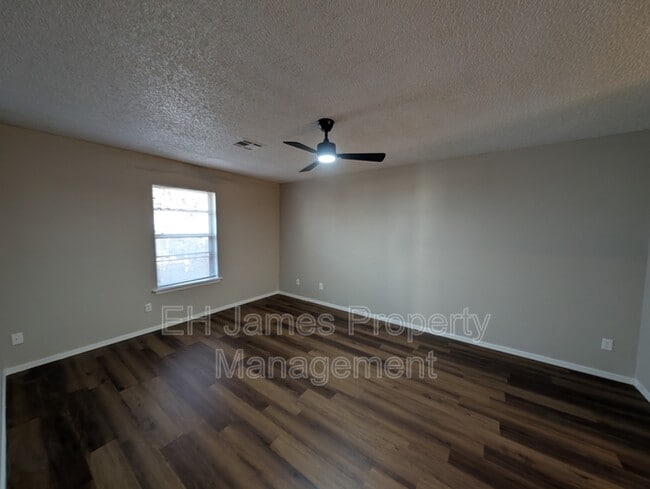 Building Photo - 11031 E 14th Ct