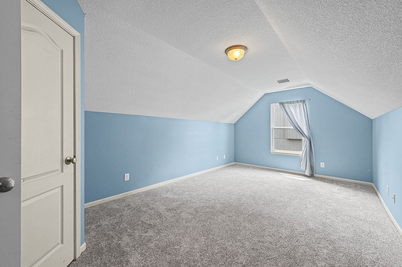 Building Photo - 8947 NE 116th Terr