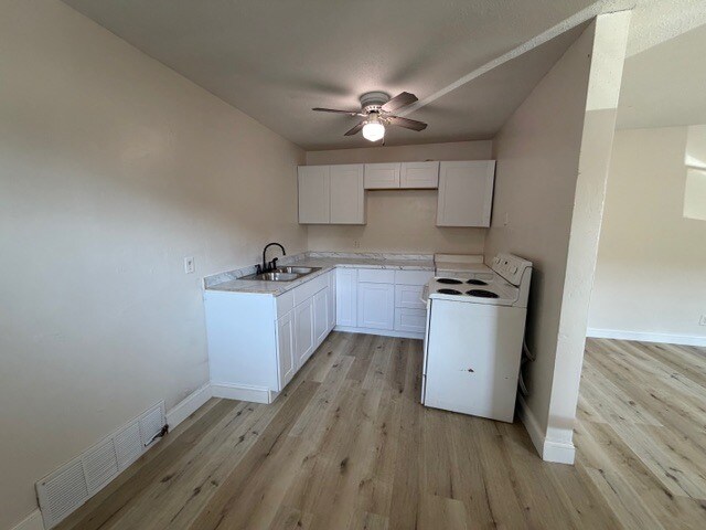 Building Photo - 910 Richland St