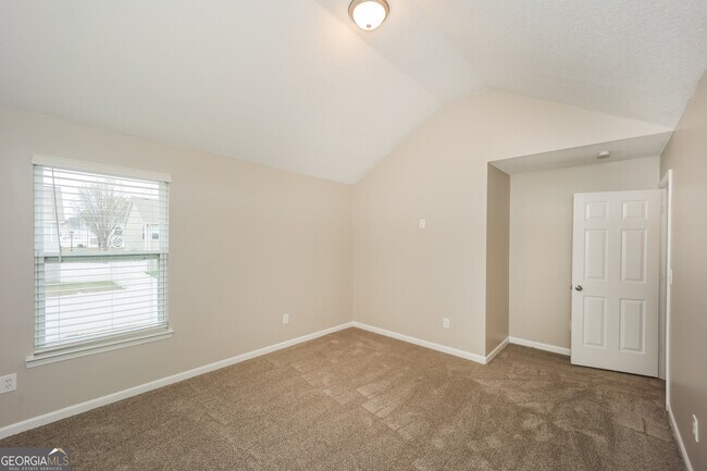Building Photo - 131 Laughlin Dr