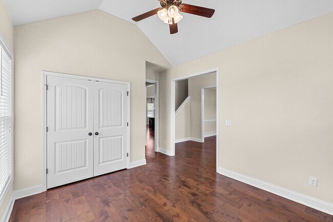 Building Photo - **Spacious 3bd/3ba in Raleigh**