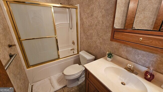 Building Photo - 810 Joy Dr